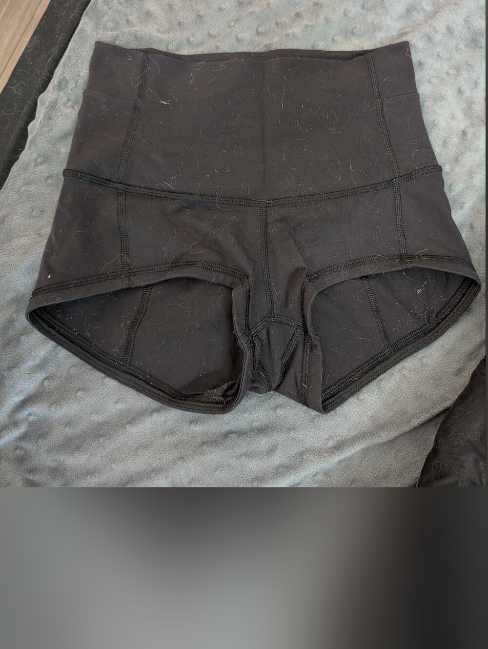 Black Lululemon Booty Shorts Nvr Worn Size 2 Perfect Condition
